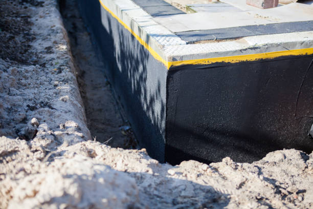 Professional Vapor Barrier Installation technician working in Bristol, TN
